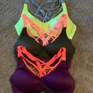 Sports bra bundle ! Like new Victoria secret